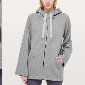 Lululemon Principal Dancer Hoodie
Heathered Core Medium Grey / Raceway Grey